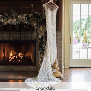 Solo Merav Designer Wedding Gown - SIZE 8 (BRIDAL)